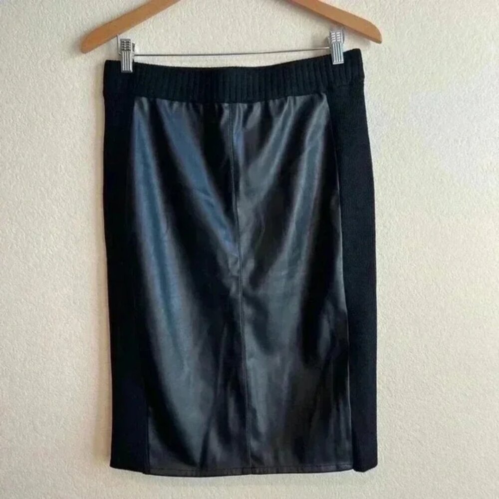 Evereve Chelsea Skirt black leather M